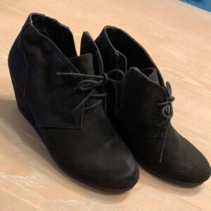 Universal Thread Black faux Suede Ankle Booties